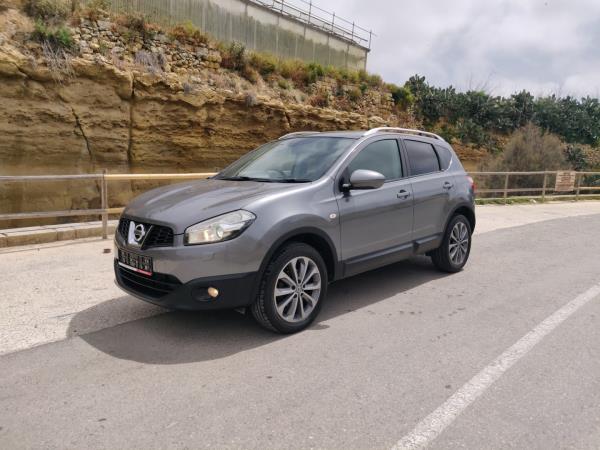 NISSAN QASHQAI 2012